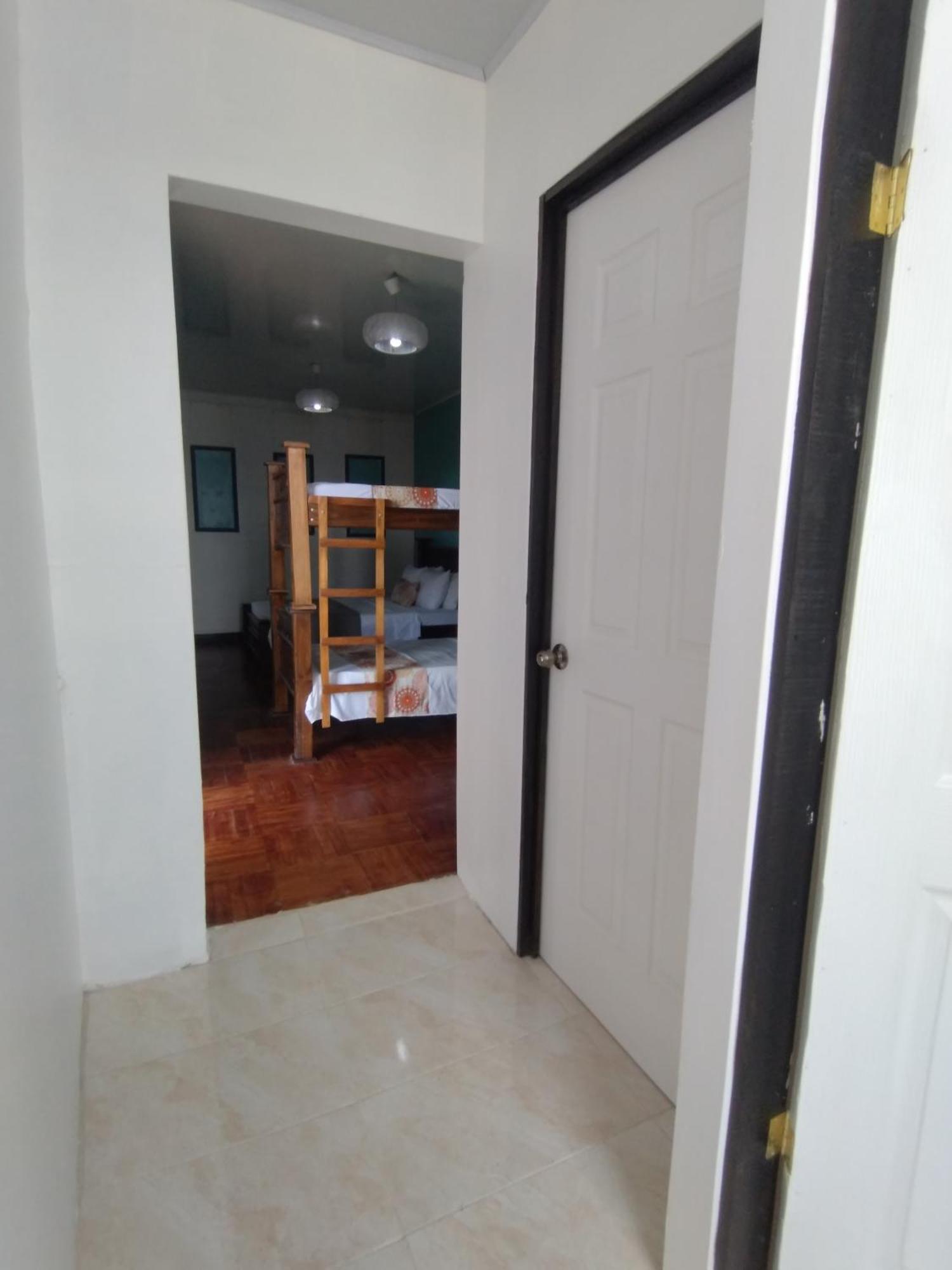 Lajuela Bnb & Hostel Alajuela Buitenkant foto